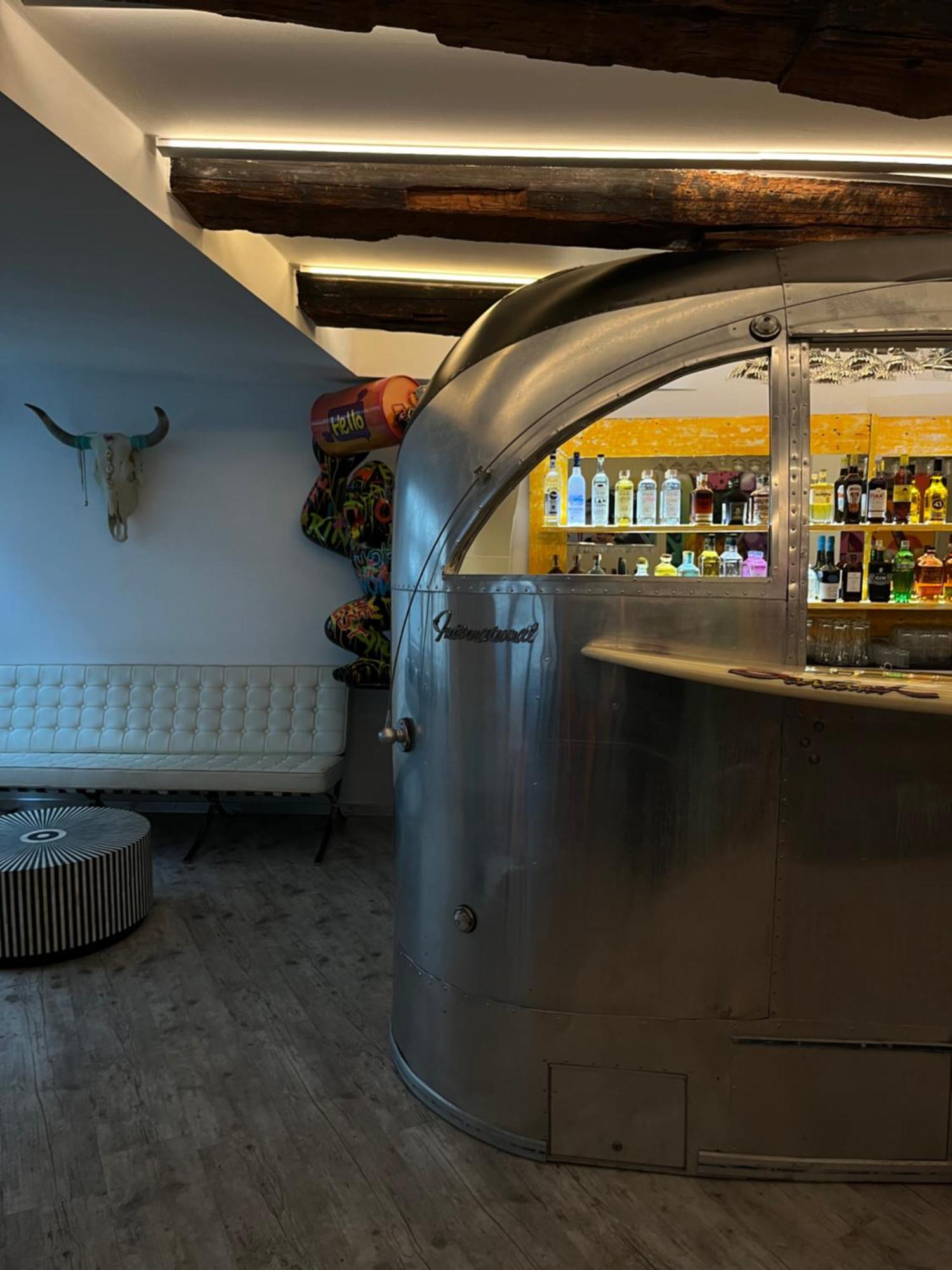 Airstream Guesthouse Basel City - Self Check-In Bagian luar foto